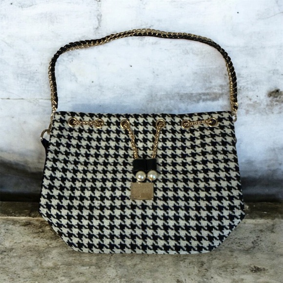 Daren Piju Handbags - Black and White fabric handbag with gold chain